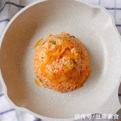 好吃到飞起的风靡韩国的，汉拿山炒饭，这样做0失败