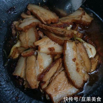  回锅扣肉好吃下饭的小秘诀，快快学起来