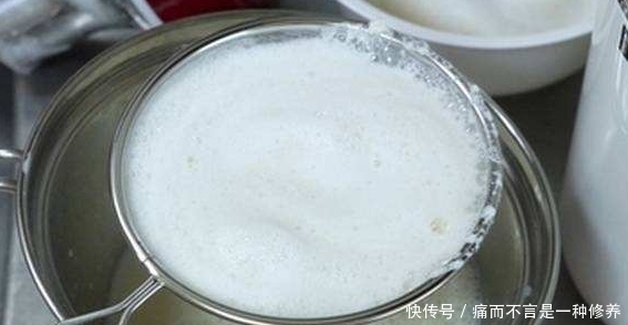 浸泡|做豆浆,浸泡8小时和用水煮都不对,大厨教你一招,香浓细腻不腥