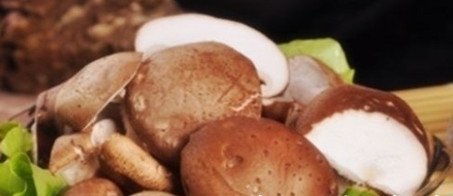 良心菜贩透露：买香菇时，看到“3种”扭头就走，我们自己都不吃