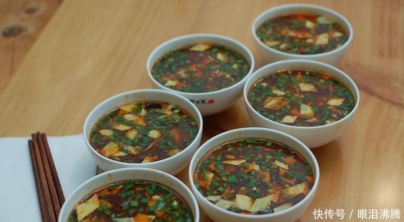 吃不饱|3块钱一碗的面,6碗起卖,一个人却吃不饱