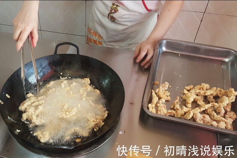 小酥肉|炸酥肉,用淀粉还是面粉?大厨教你一招,外酥里嫩,酥脆不回软