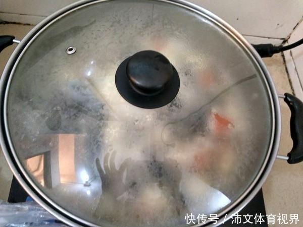 这种水果奇臭无比，但万万没想到煲汤却香味四溢，好喝又滋补