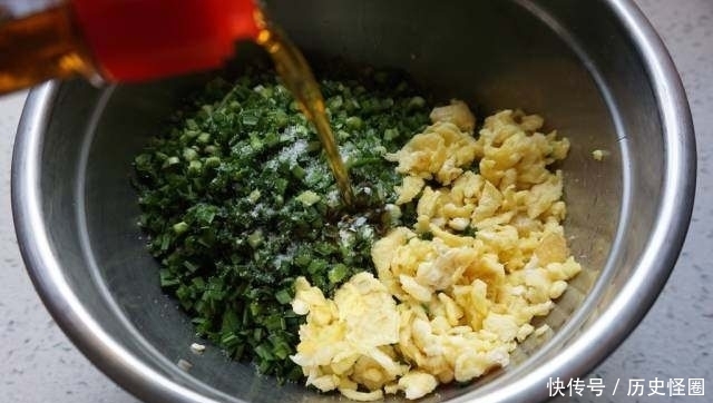 家常菜|家常菜:韭菜鸡蛋馅饼每一口都有鲜嫩劲儿