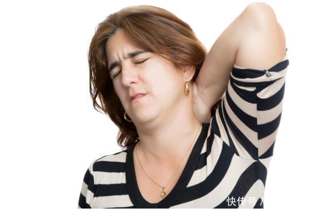 瘫痪|一个颈椎病，为何弄到全身瘫痪的结局？早期这4步，却被你忽视了