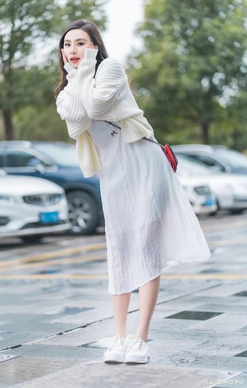 “王炸裙”好看又撩人，2021就买它！