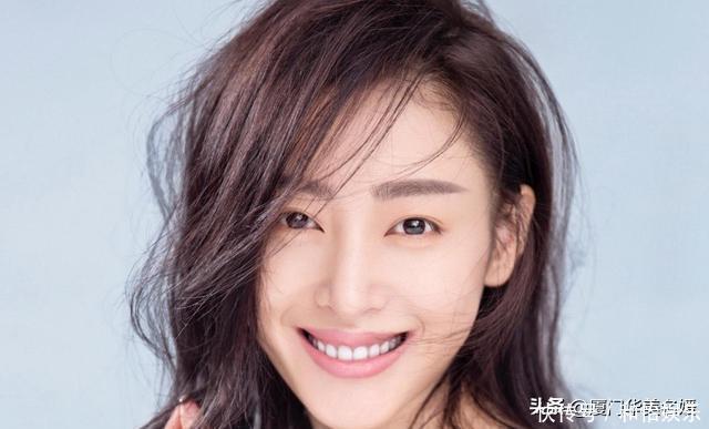 油皮女生睡前坚持做这4件事，就能赶走肌肤问题，轻松打造水光肌