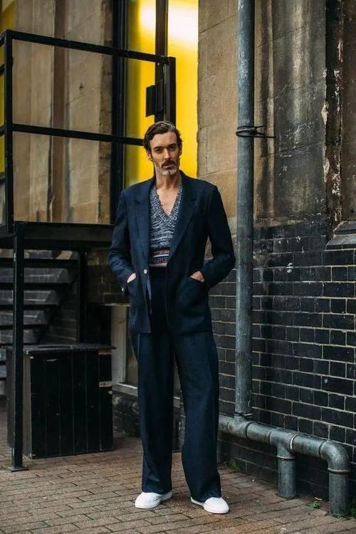 会穿搭的人，裤子都爱这种类型