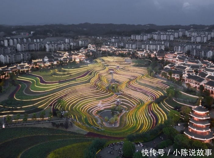 花海|本是脱贫项目，却意外火爆全网，成为全国唯一的城中梯田