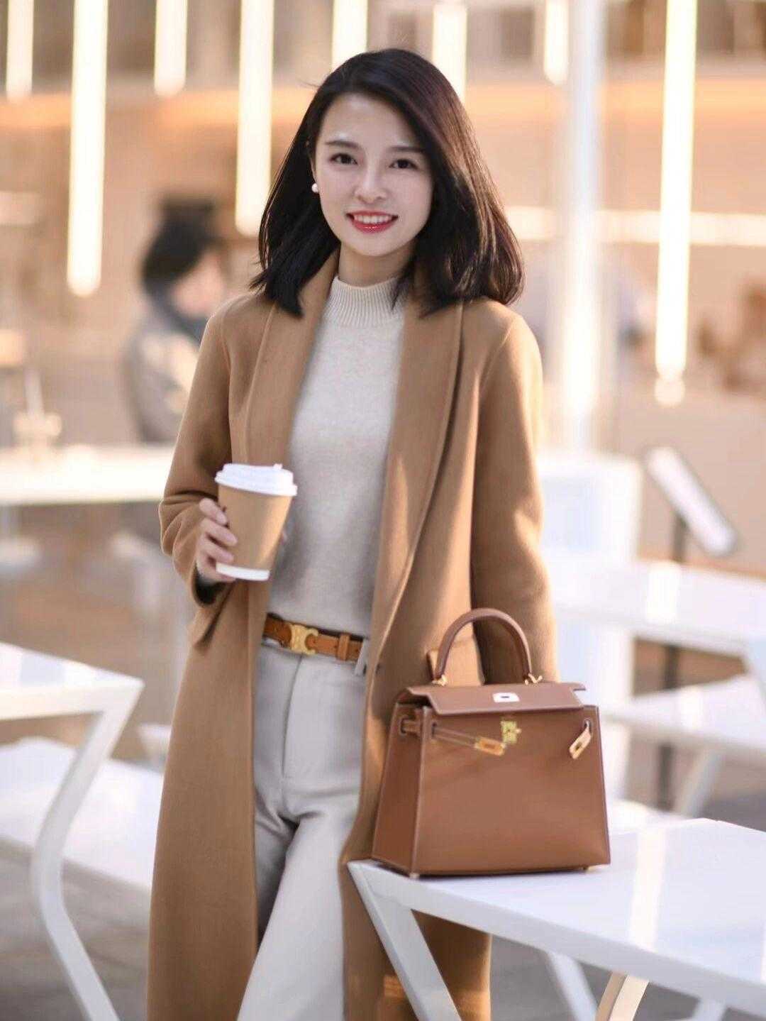 打底衫|这个冬季流行大衣配裤子,精神又气质,赶紧过来看看吧!