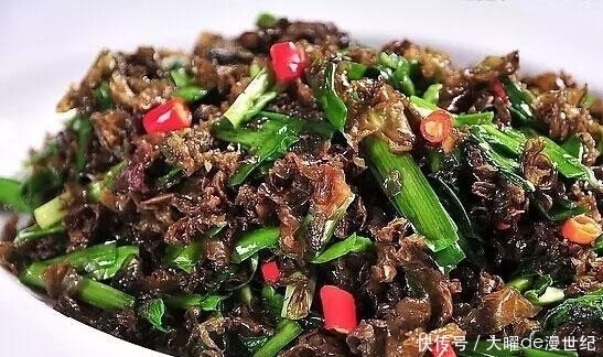 地皮菜和此物一起炒,视力好了,气血又红润,