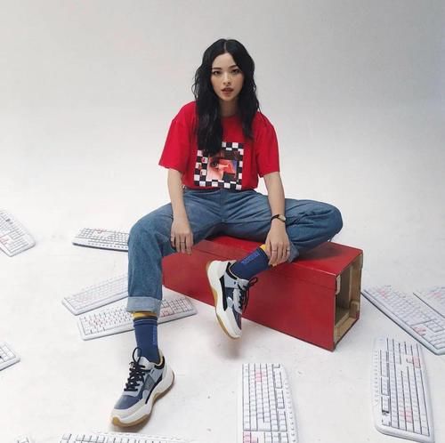 穿搭配色进阶：红色单品这样搭，实用又时髦