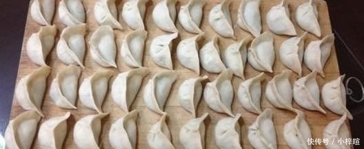 简单|手工的饺子不要立刻放冰箱,教你一简单绝招,放多久都不坏不粘连