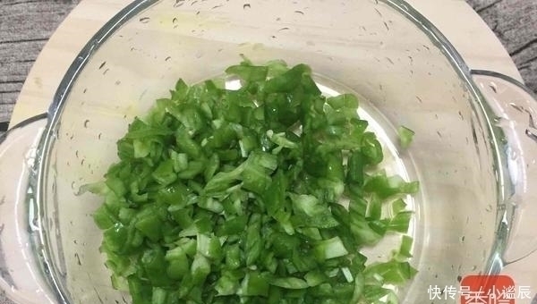 脂肪杀手|鸡蛋和它是绝配，堪比“脂肪杀手”，隔三差五吃，小肚子不见了