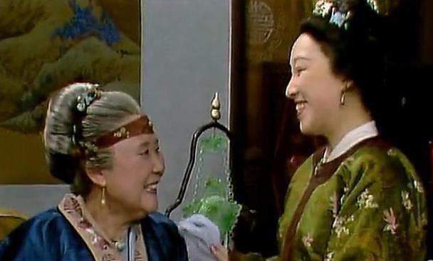 薛宝钗|贾母6拒“金玉良缘”，她为何瞧不上薛宝钗？薛姨妈不好意思说