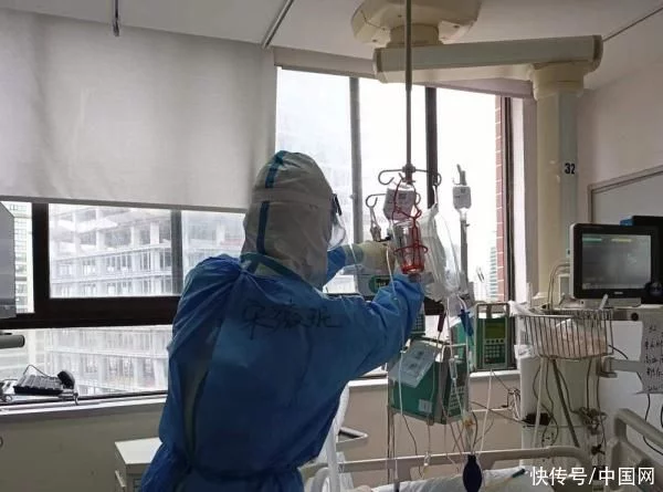 上海ICU里的“90后”男护士：不负青春 守护生命
