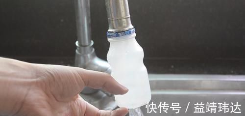 省水|今天才知道,水龙头上套个塑料瓶,还隐藏着3个功能,涨知识了