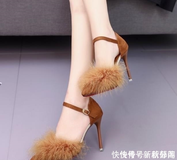 经典的尖头浅口高跟鞋，百搭耐看，永远都不会过时