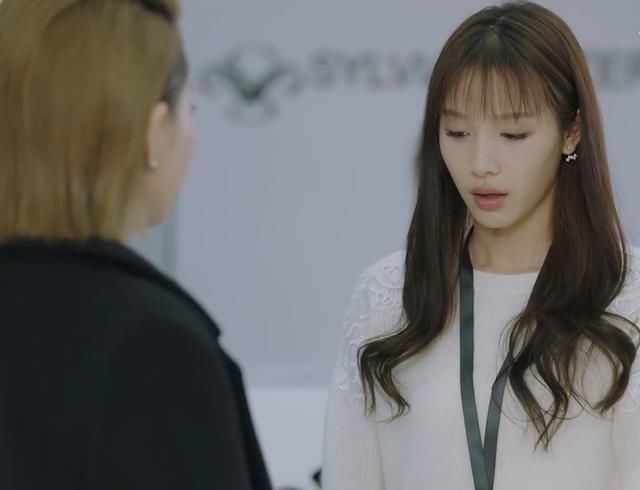 《正青春》凌潇潇蜕变，职场成长见证，完胜章小鱼，网友叹：绝赞