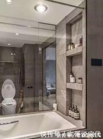 物架|越来越多人卫生间里不装置物架了,现在都流行这种设计,太聪明了