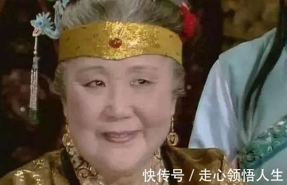 薛宝钗#贾母当众撵人,薛姨妈却毫无反应,是智商低,还是脸皮厚