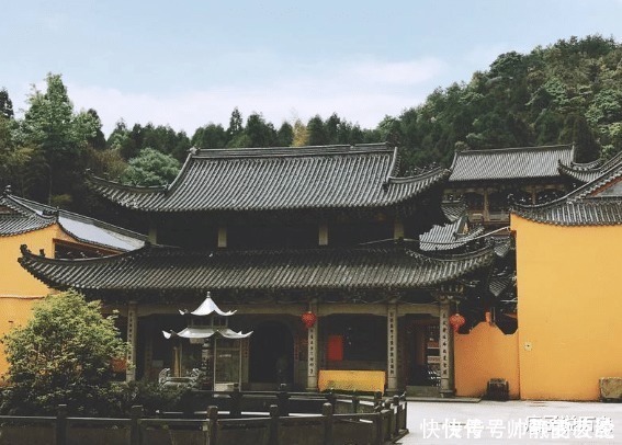 王谢堂前燕|刘禹锡一首冷门诗,《乌衣巷》 的姊妹篇,但比乌衣巷更有深意