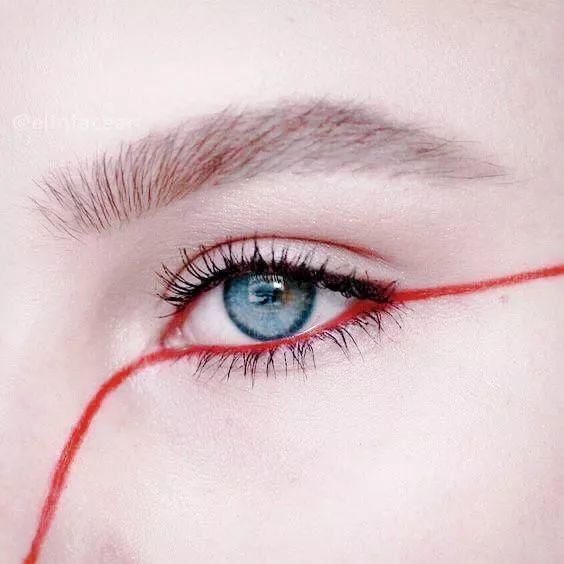 不按套路画眼线，给眼妆添点趣