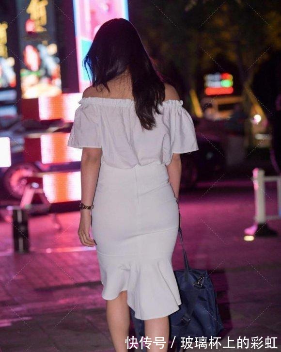 裙子|轻薄的裙装搭配,单肩包臀裙,身材好,夜晚更迷人