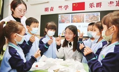 鞍山道小学|天津中医药大学志愿者到鞍山道小学开展课后特色讲解