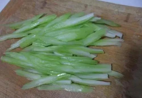 猪脚|有种爱叫家长拿手菜，实则吃一次等于吃5包泡面，易伤脾积食