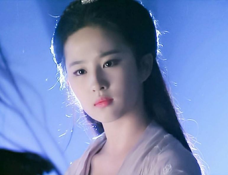 郭芙!神雕后传:郭靖首级悬挂城门之上,小龙女被睡,杨过闭关成为剑神