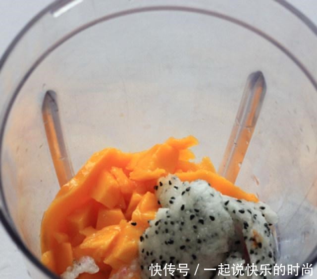  芒果酸奶奶昔，自制零添加，口感细腻顺滑味道好