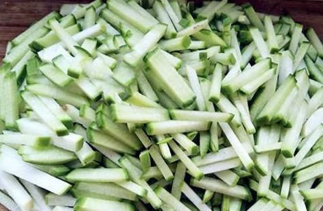 吃法|腌萝卜，直接腌还是先晒干？都错了，这么做才对，做出来爽脆入味