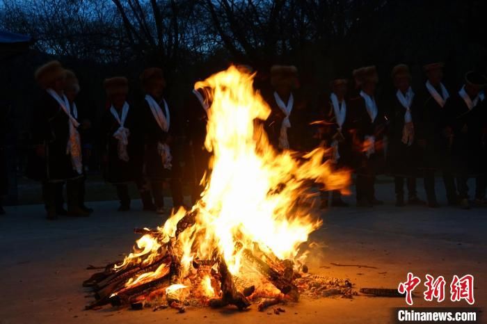 除夕之夜|“雪域江南”林芝迎来西藏最早新年，这些习俗你听过吗？