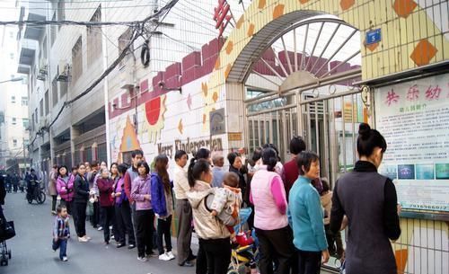 孩子|“我家娃口重,幼儿园得改”,霸道爷爷替孙“出头”,孩子被孤立