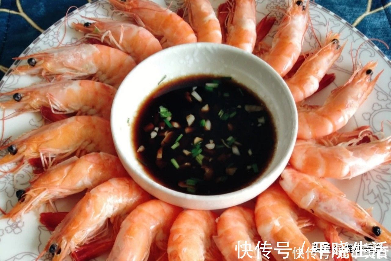 大虾|白灼虾该煮多久？冷水煮还是沸水煮？教你技巧，虾肉弹嫩爽口无腥