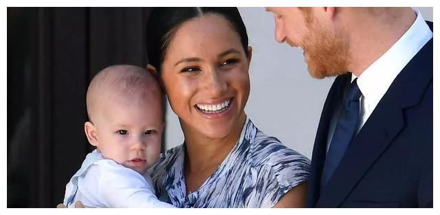 阿奇有明显美国口音不足为怪，查尔斯只见过阿奇两次是他自作自受