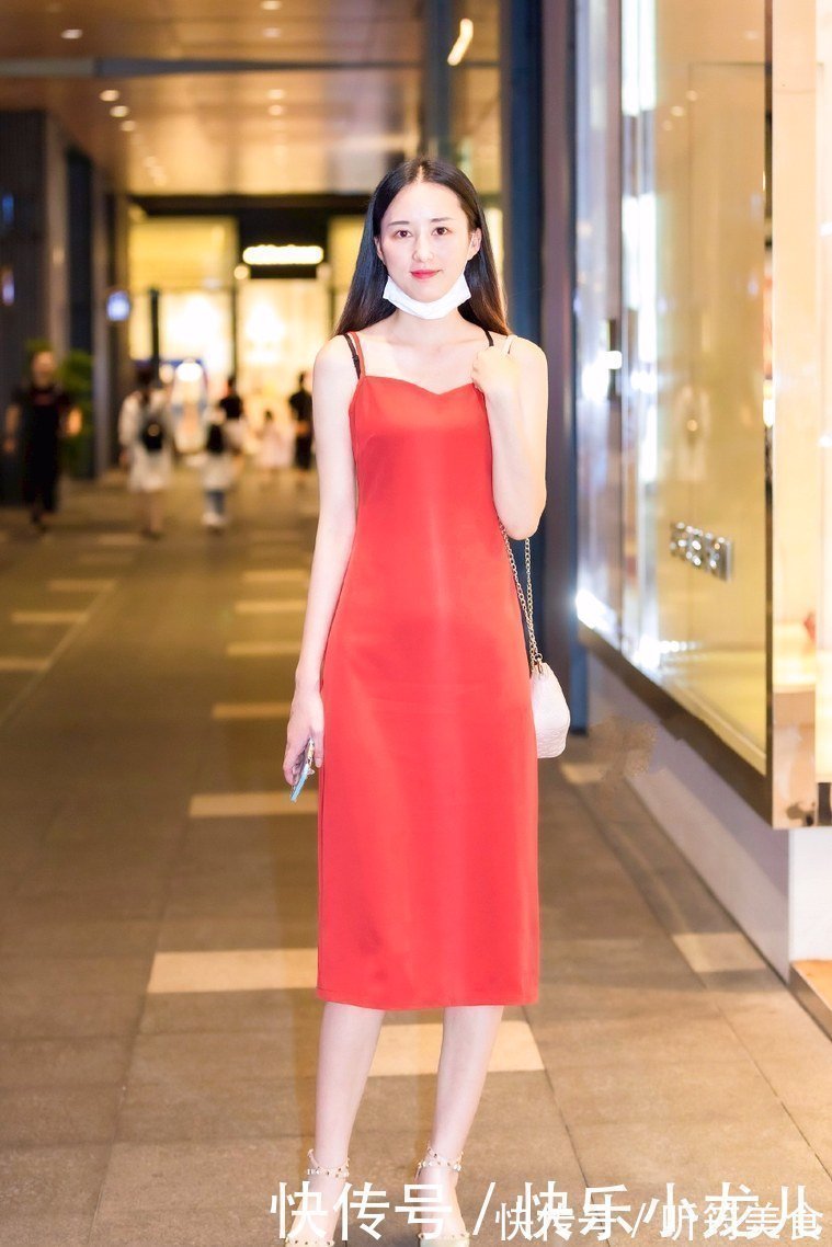 连衣裙 连衣裙轻松解决换季时髦穿搭,秀出靓丽身姿
