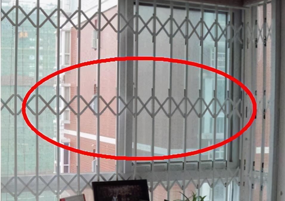 隐形防盗网|越来越多人不装这种防盗网了,现在都流行这3种,好看又耐用