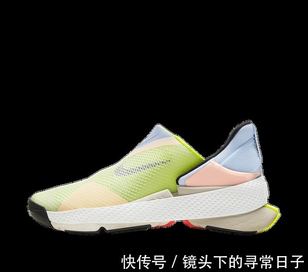 go Nike发布全新鞋子 穿脱全程都无需动手！