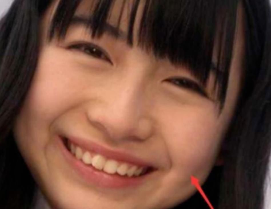 女生的脸“尺寸”变得越来越大多半因这3习惯,学生党要“趁早”改