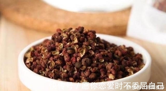 烹饪方法|不管炖什么鱼,都别放“它”,不然鱼腥味会锁里,汤难喝又浑浊