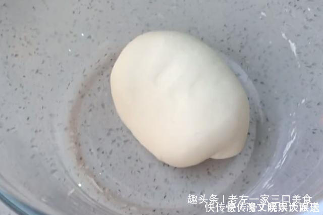 想吃烧饼了,自己在家就能做,香甜酥脆、个个鼓大包,没一点难度
