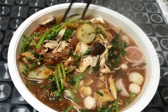 油泼辣子|想吃麻辣烫菜不用出去买,手把手教你做出来,不用任何火锅底料