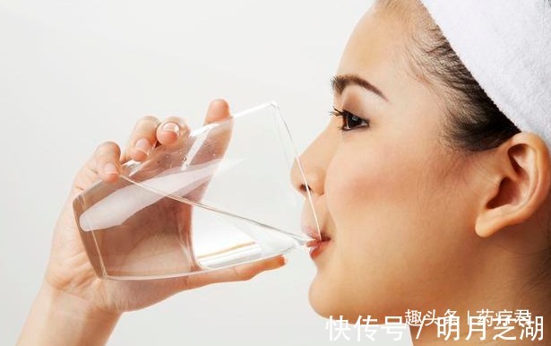 饮品|会这样喝水的人后来都瘦了，很简单，你也可以试试