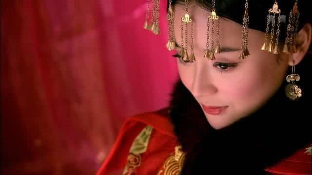 夫妻|明朝盗贼藏在新婚夫妻床下，饿了3天，冲出大门称我要报官