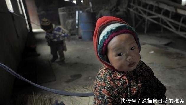 被绑|三岁孩子每天被绑在门窗下10个小时,孩子的表情让人心酸!