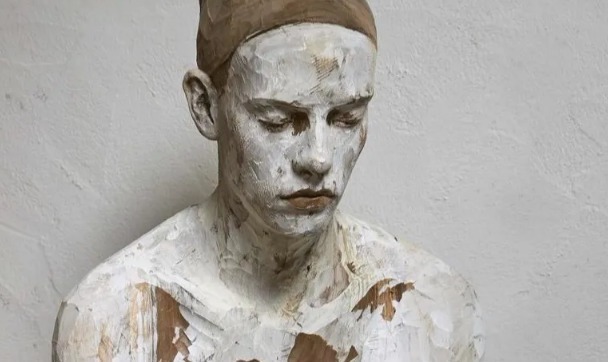 布鲁诺!他将灵魂注入木雕,把木头变成艺术品,靠神技征服众人