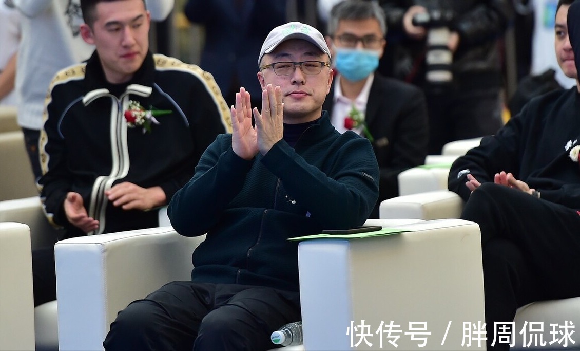 辽宁男篮|下午2点,辽宁男篮官宣,李洪庆成CBA标杆,恭喜杨鸣再获惊喜