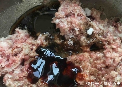 饭店|婆婆教我做的这种饺子馅,比饭店的好吃10倍,上桌马上光盘!